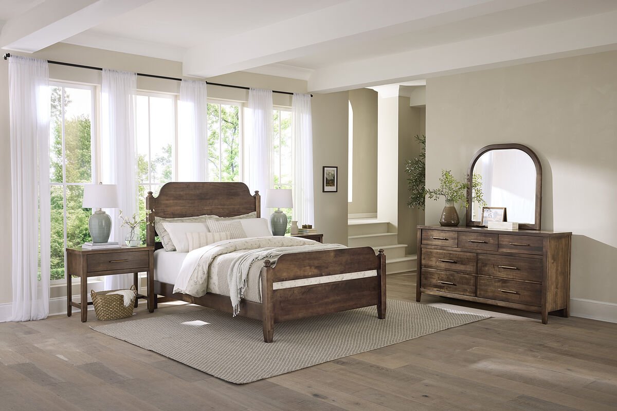 Pure Maple - Queen Poster Footboard - Maple Syrup